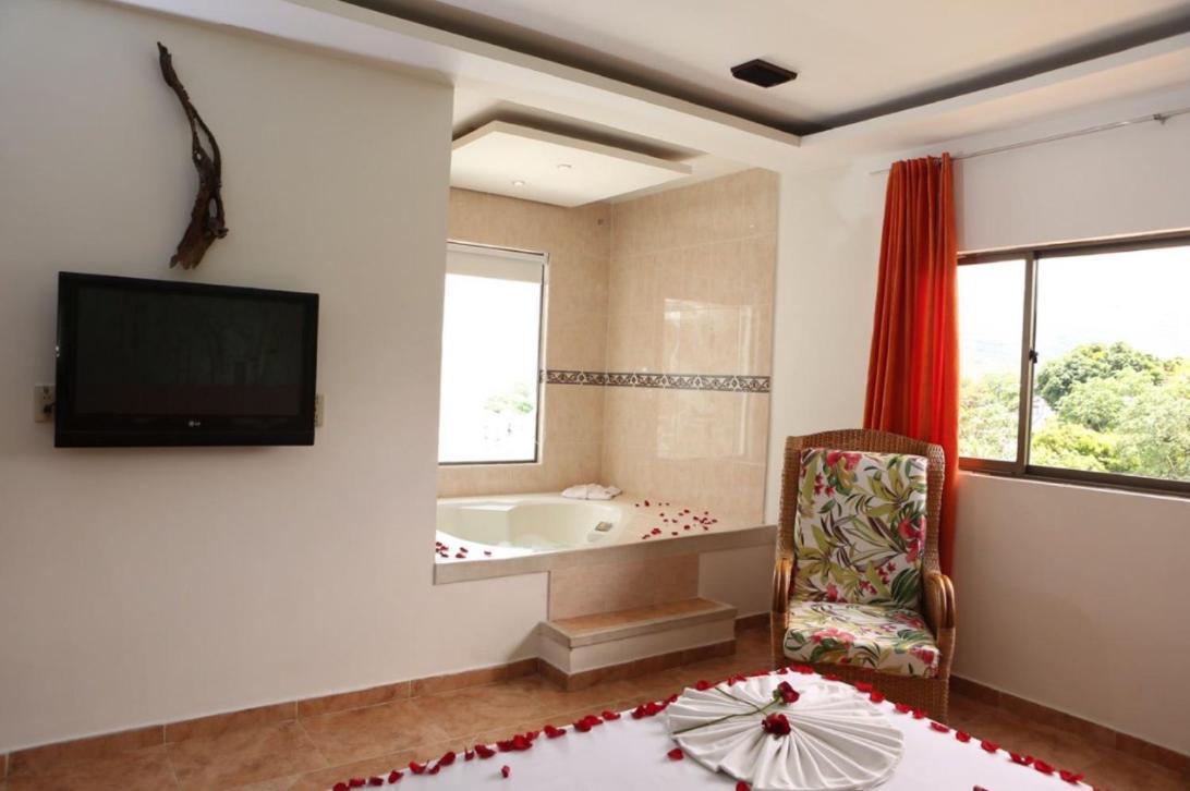Hotel Anamichu Suites Melgar Esterno foto